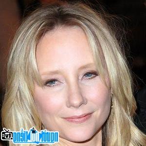 Latest Picture of TV Actress Anne Heche