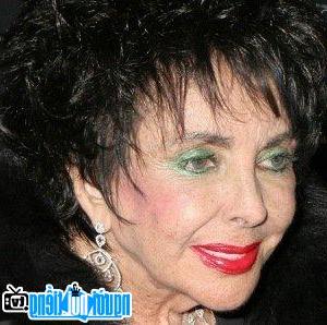 Latest picture of Actress Elizabeth Taylor