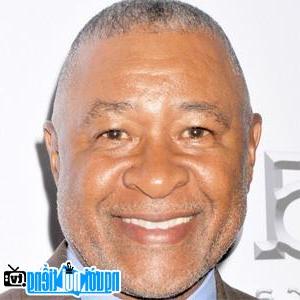 A portrait image of baseball player Ozzie Smith