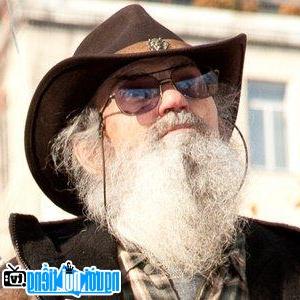 A portrait picture of Reality Star Si Robertson