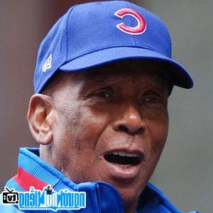 Latest picture of Athlete Ernie Banks