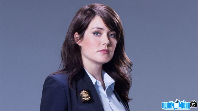 Hình ảnh nữ diễn viên trong vai diễn nhân viên FBI