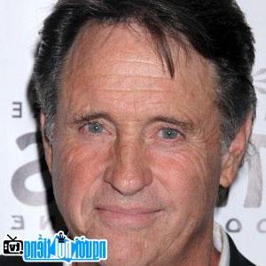 Image of Robert Hays