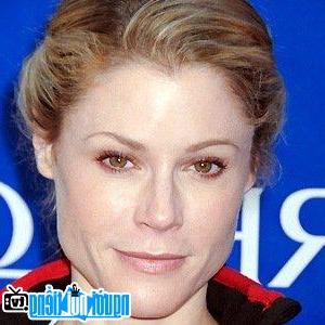 Latest Picture of Television Actress Julie Bowen