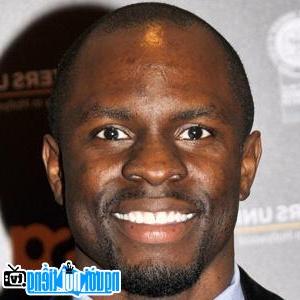Latest picture of TV actor Gbenga Akinnagbe