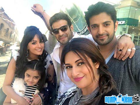Picture of Divyanka Tripathi having fun with her family