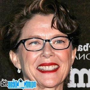 A portrait picture of Actress Annette Bening