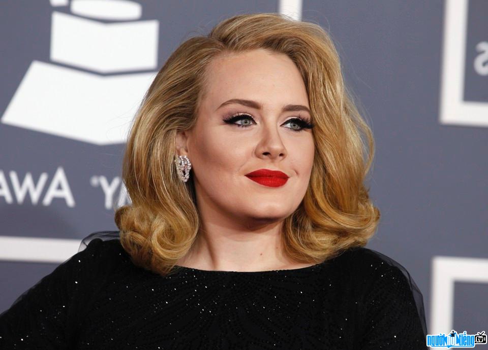 Adele one of the 6 Oscar winners "Best Soundtrack"