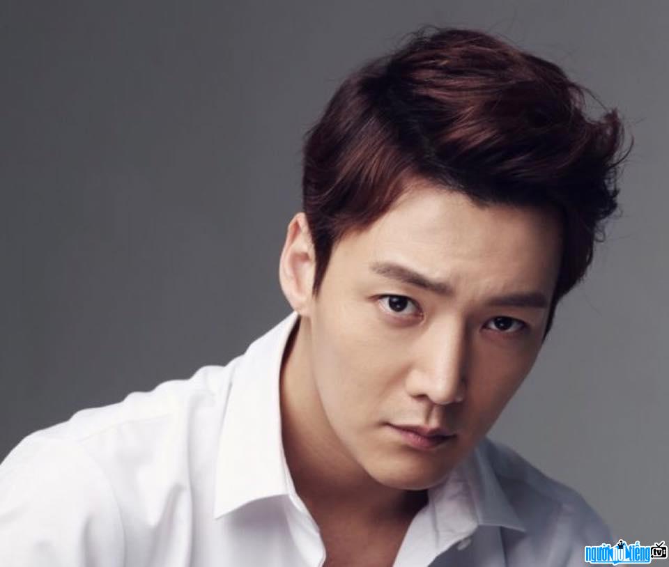 Portrait of TV actor Choi Jin-hyuk