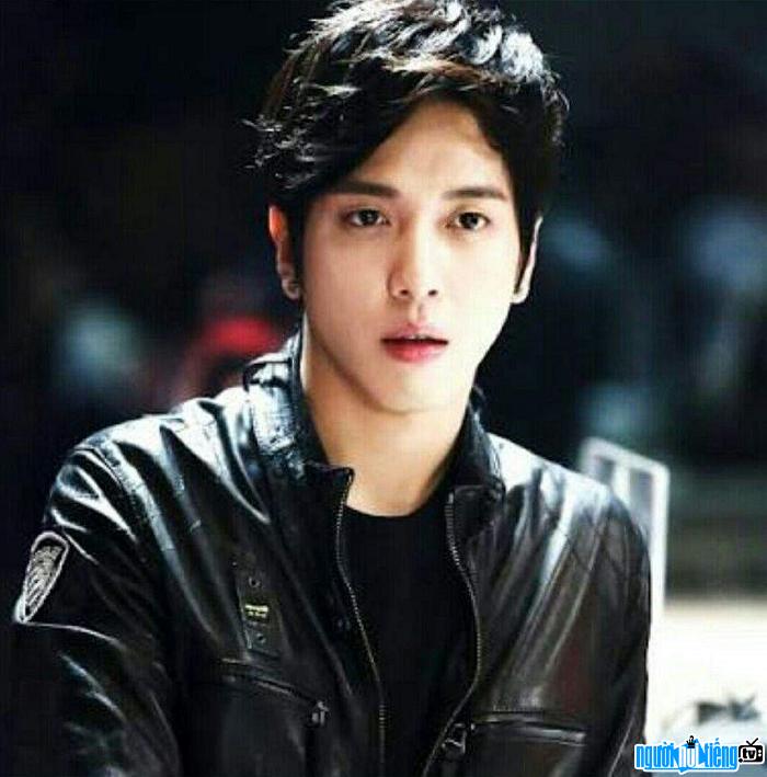  Handsome singer of CNBlue Jung Yong Hwa
