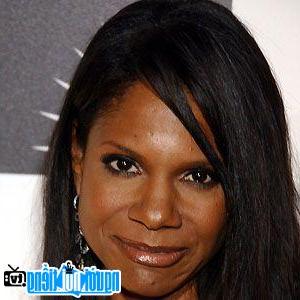 A New Picture of Audra McDonald- Famous German TV Actress