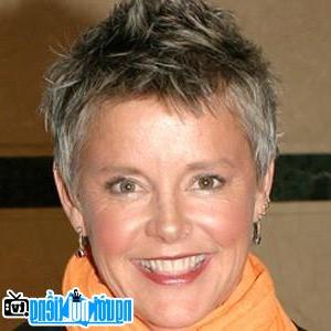 Latest picture of TV Actress Amanda Bearse