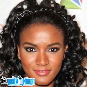 Latest Model Leila Lopes Pictures