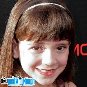 Một hình ảnh chân dung của Nữ diễn viên truyền hình Chloe Noelle