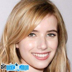 A Portrait Picture of Female TV actress Emma Roberts