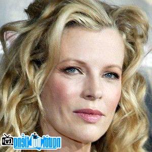 Picture of feet Dung Kim Basinger
