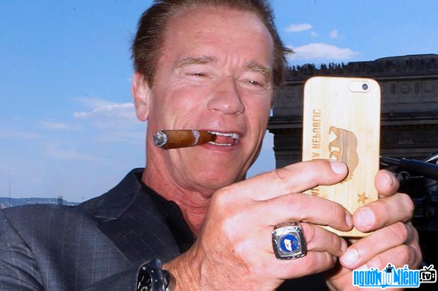 Một hình ảnh chân dung của Diễn viên nam Arnold Schwarzenegger