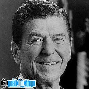 Ảnh chân dung Ronald Reagan