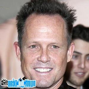 Portrait of Dean Winters