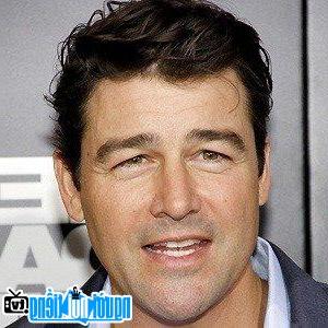 A New Picture of Kyle Chandler- Famous TV Actor Buffalo- New York