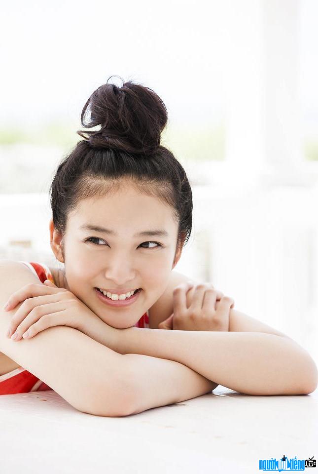 Diễn viên Emi Takei được bình chọn là "Nụ cười đẹp nhất năm 2011"
