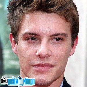 A new picture of Xavier Samuel- Famous Australian Actor