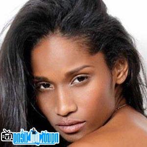 Một bức ảnh mới về Renee Bhagwandeen- Người mẫu nổi tiếng Trinidad And Tobago