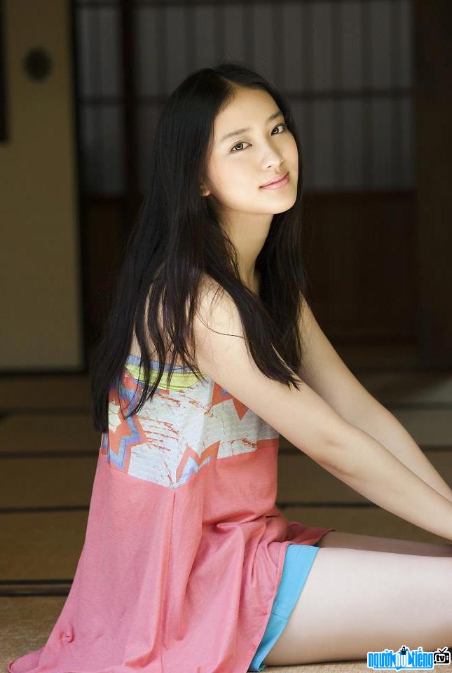 Hình ảnh giản dị của nữ diễn viên Emi Takei