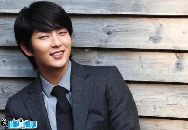 Lee Joon-gi- handsome Korean actor