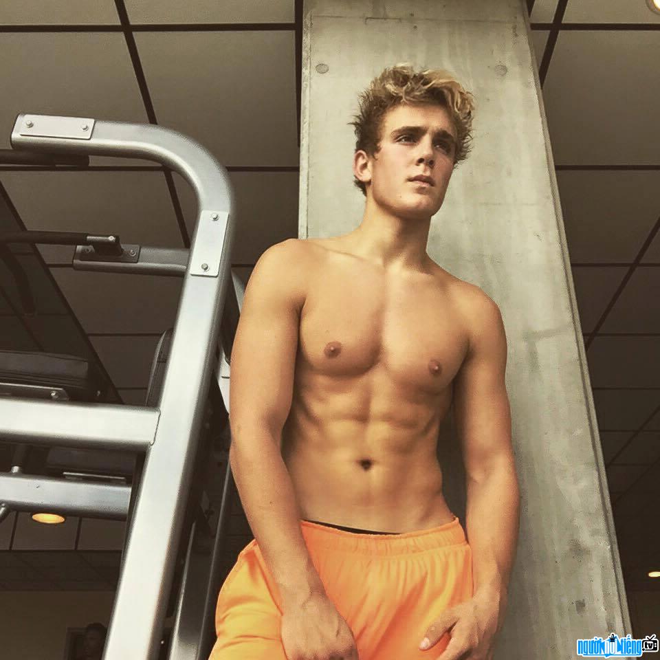 Vine Star Jake Paul trained to be a wrestler