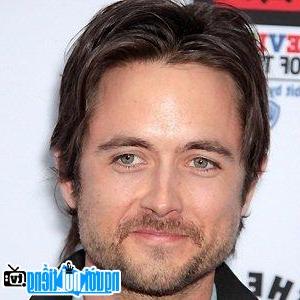 Portrait of Justin Chatwin