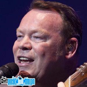 Image of Ali Campbell