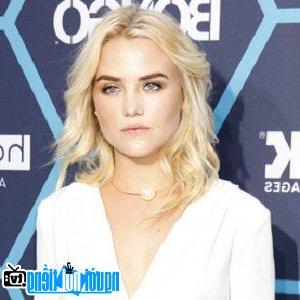 Latest Picture of TV Actress Maddie Hasson