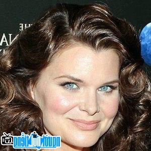 Latest picture of Opera Woman Heather Tom