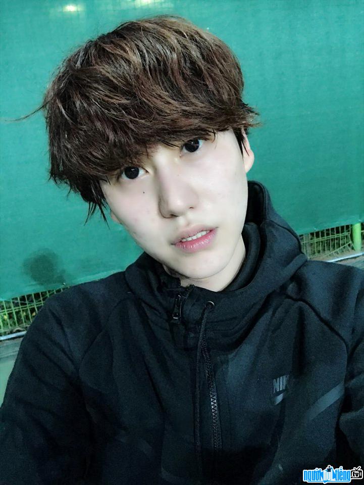 The latest pictures of singer Cho Kyuhyun