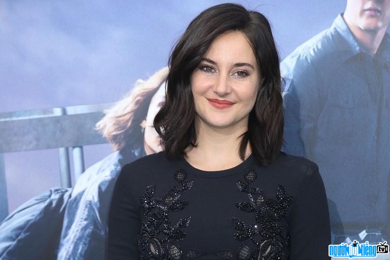 Một bức ảnh mới về Shailene Woodley- Diễn viên nữ nổi tiếng Simi Valley- California