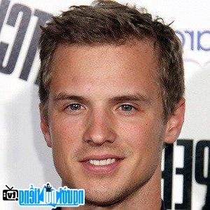 A new picture of Freddie Stroma- Famous London-British Actor