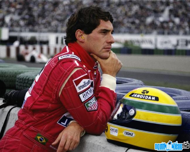 Ayrton Senna tượng đài bất tử làng đua xe công thức 1.