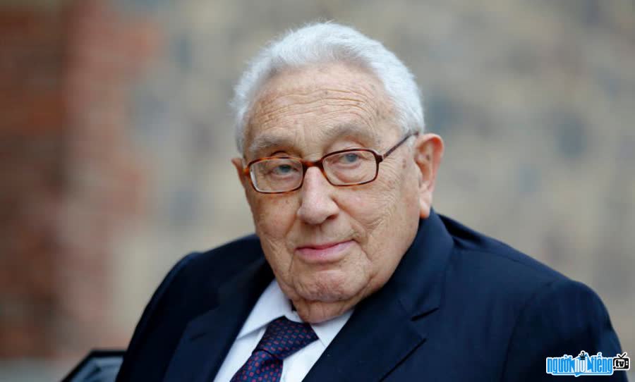 A portrait picture of Politician Henry Kissinger