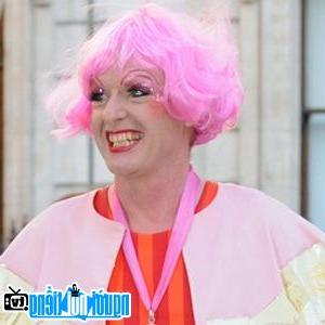 Một bức ảnh mới về Grayson Perry- Nghệ sĩ điêu khắc nổi tiếng Anh