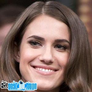A New Picture of Allison Williams- Famous TV Actress Hartford- Connecticut