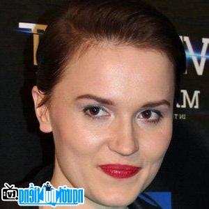 Latest Picture of Young Author Veronica Roth