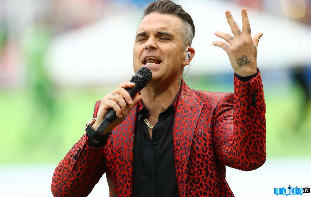 Hình ảnh mới nhất về Ca sĩ nhạc pop Robbie Williams