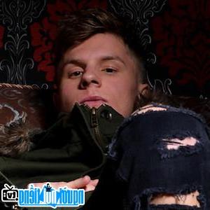 Hình ảnh mới nhất về Ca sĩ nhạc pop Nathan Grisdale