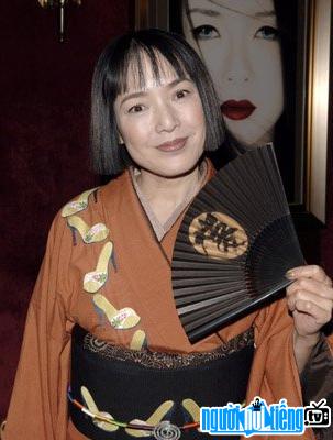 Actor Kaori Momoi image in traditional Japanese clothes
