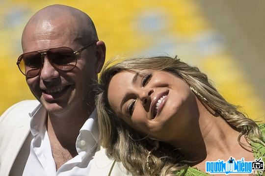 Pitbull và nữ ca sĩ Jennifer Lopez