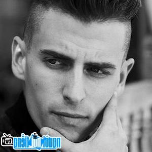 Image of Mike Tompkins