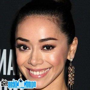 A New Picture of Aimee Garcia- Famous Illinois TV Actress