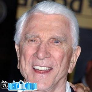Latest picture of Male actor Leslie Nielsen