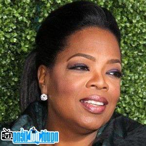 Một hình ảnh chân dung của Dẫn chương trình truyền hình Oprah Winfrey